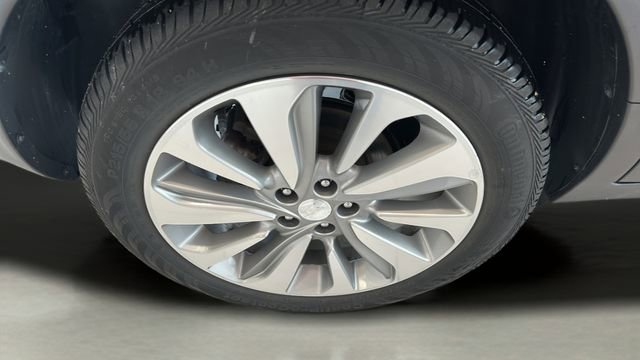 Used 2020 Buick Encore Preferred w/ Safety Package FWD image 20