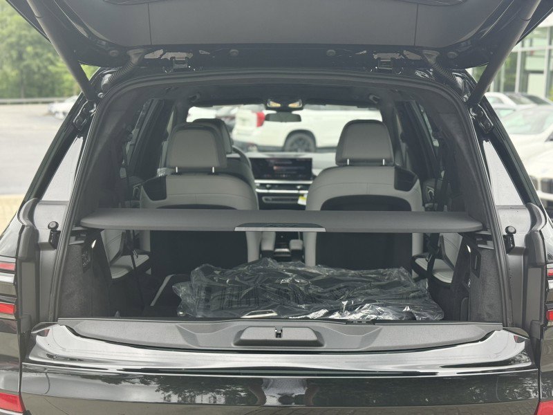 New 2026 BMW X7 xDrive40i w/ M Sport Package image 17