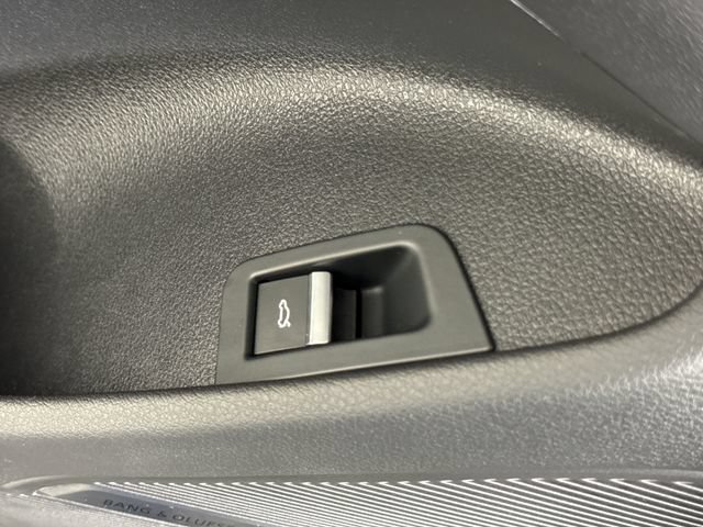 Used 2020 Audi Q8 Premium Plus w/ Premium Plus Package AWD/4WD image 31