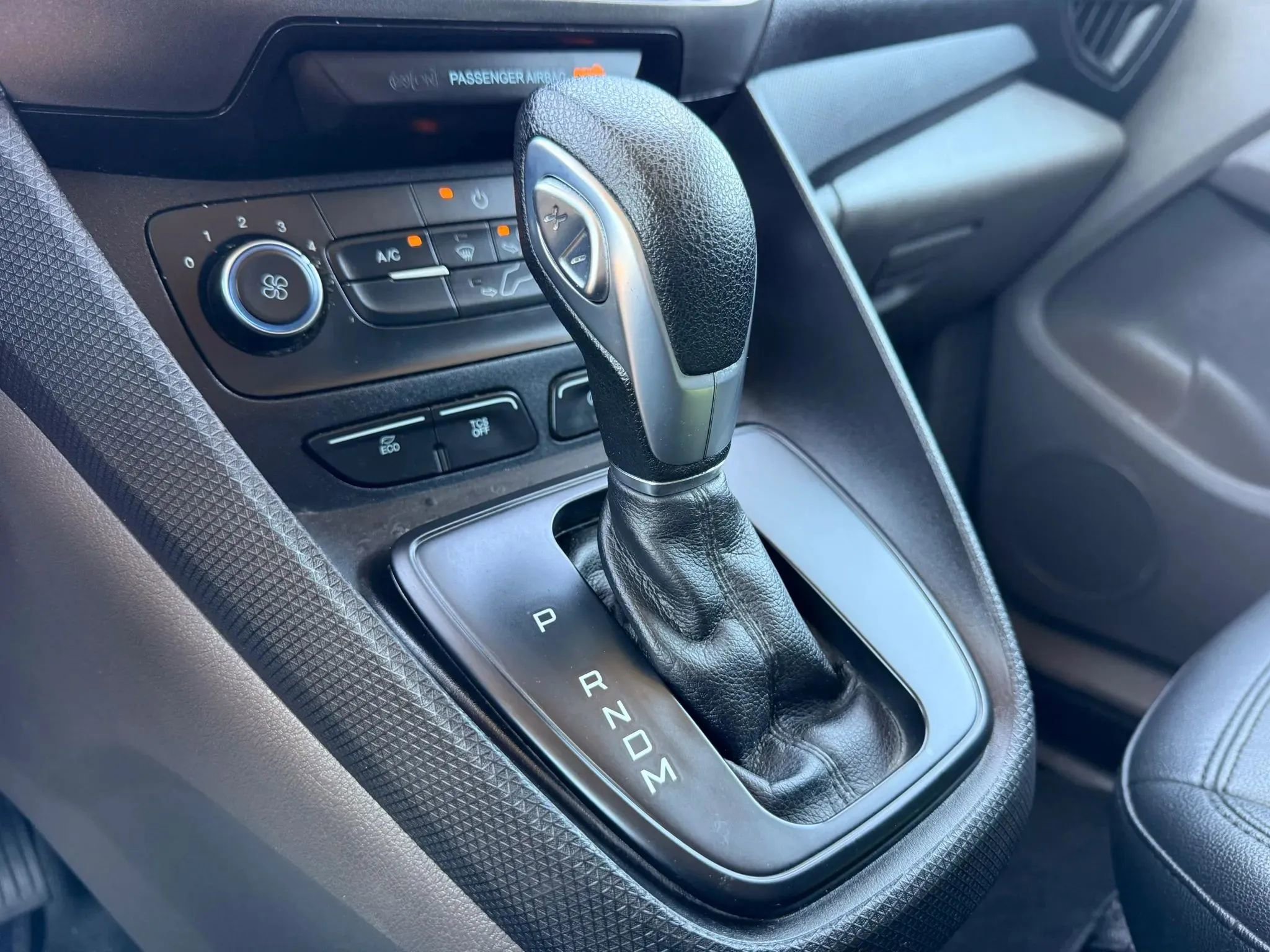 Used 2020 Ford Transit Connect XL FWD image 17