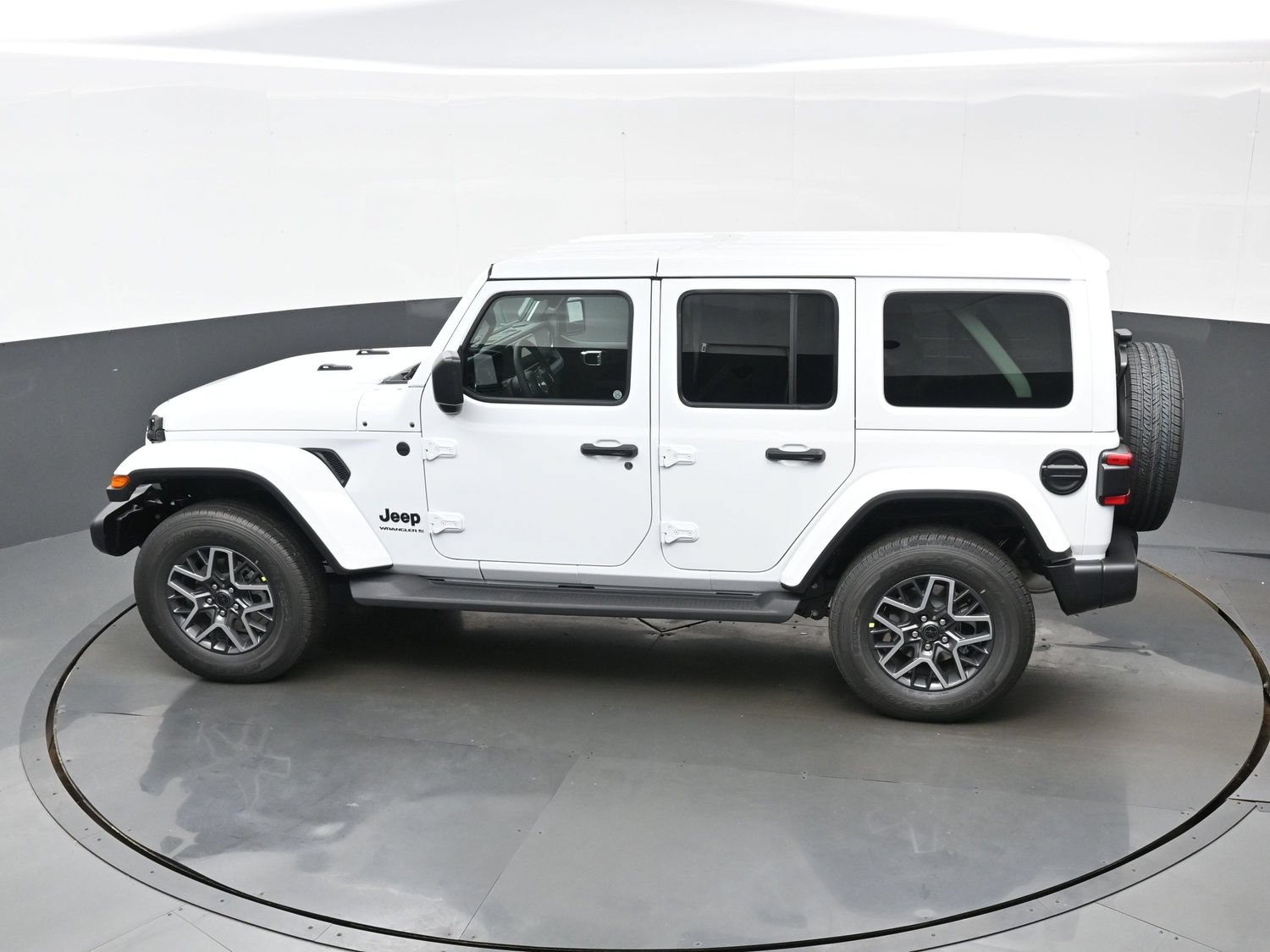 New 2026 Jeep Wrangler Unlimited Sahara AWD/4WD image 22