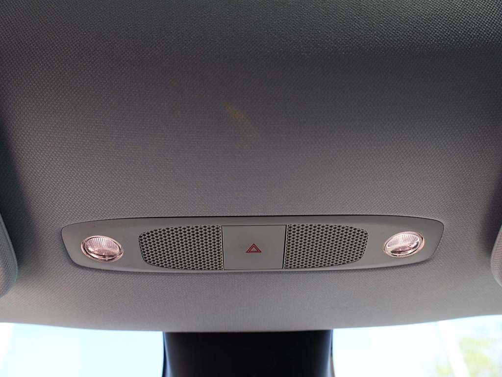 Used 2022 Tesla Model Y Long Range image 52