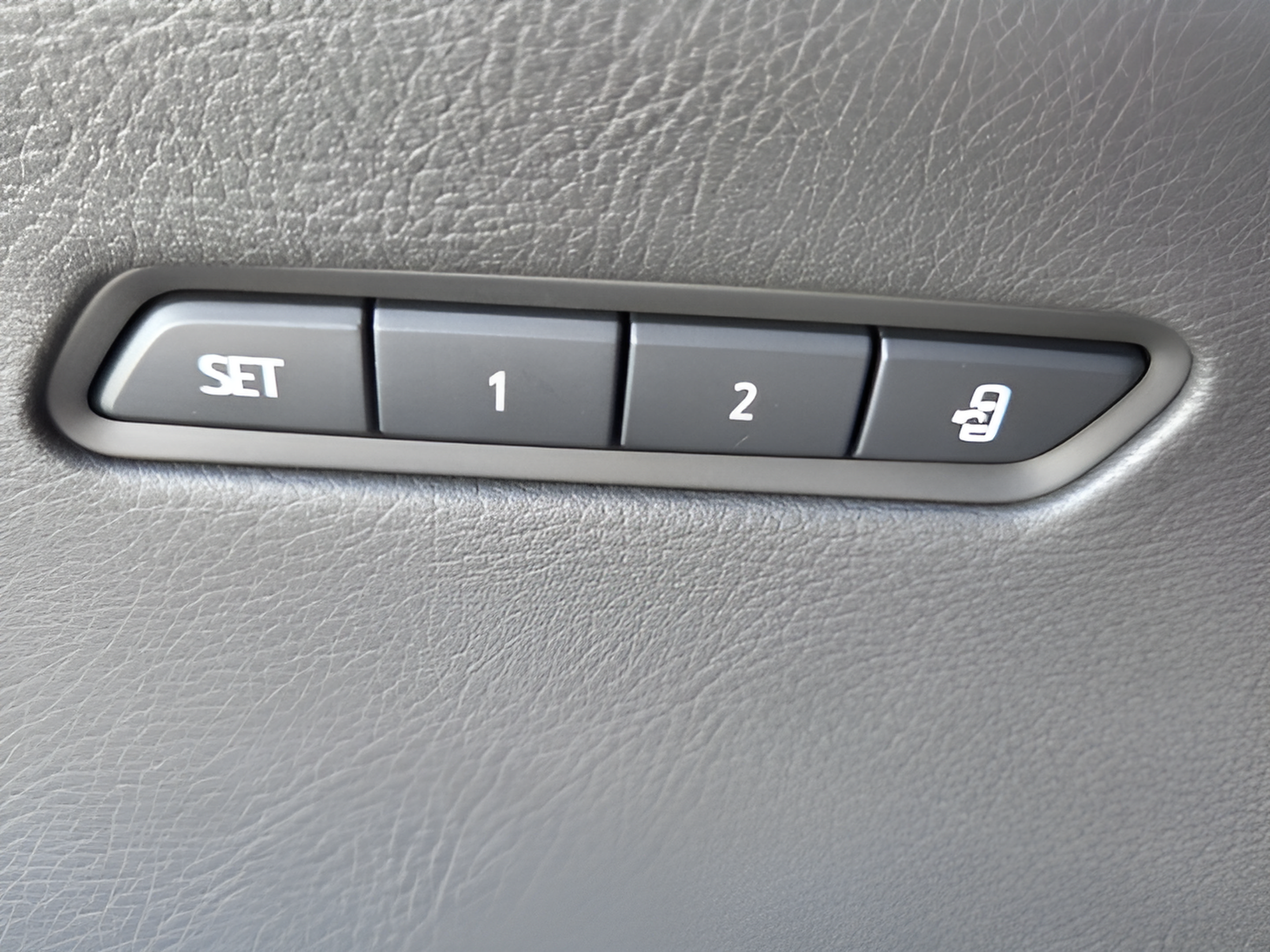 Used 2023 Cadillac XT6 Sport w/ Platinum Package AWD/4WD image 29