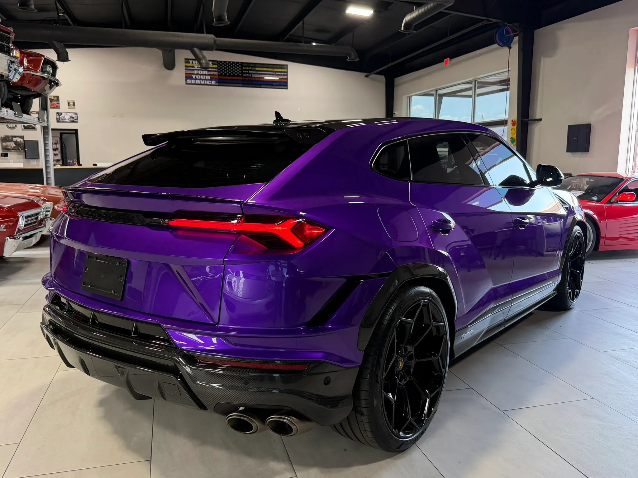 Used 2024 Lamborghini Urus Performante AWD/4WD image 12