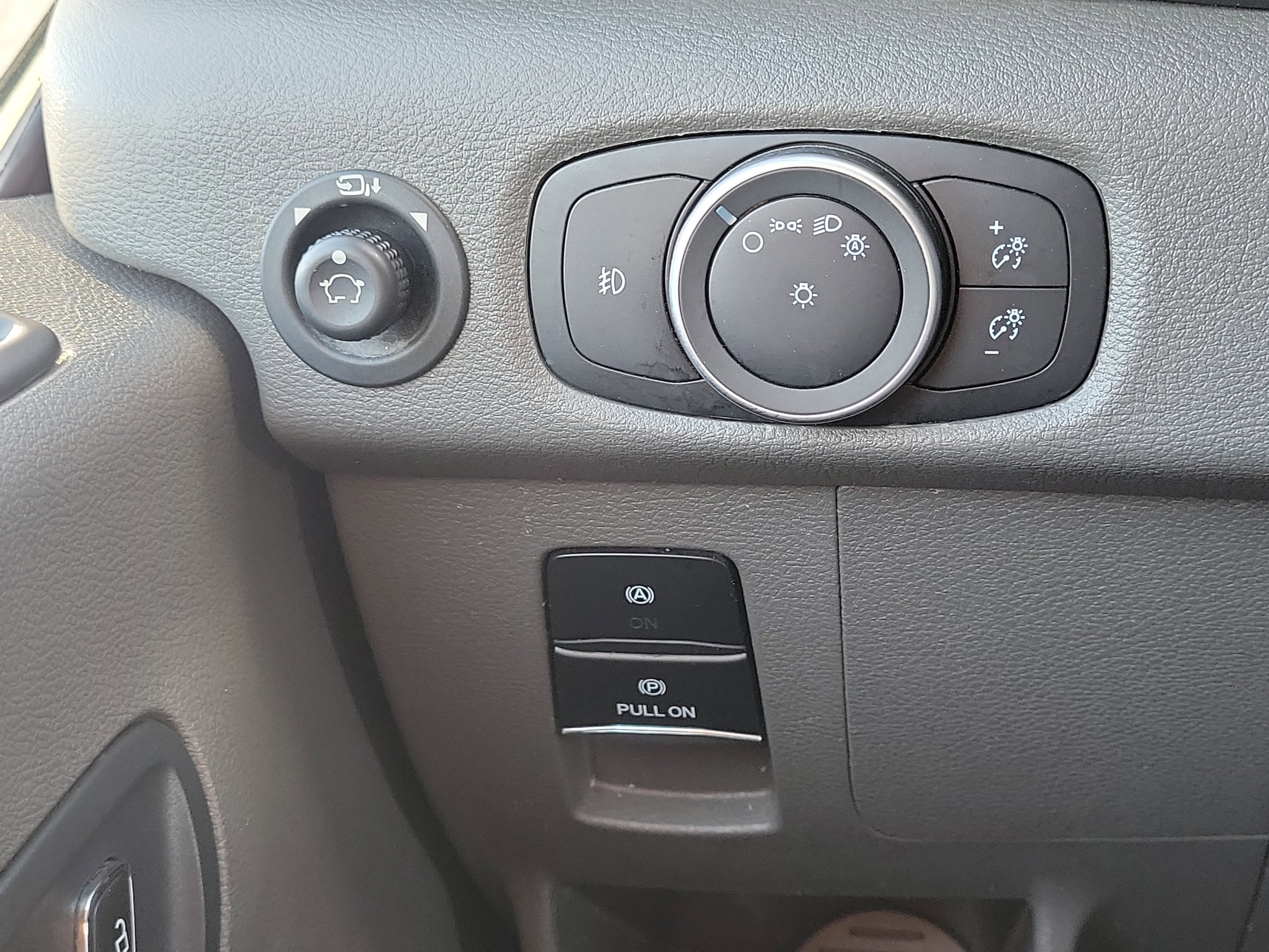 Used 2023 Ford Transit 350 XLT image 27