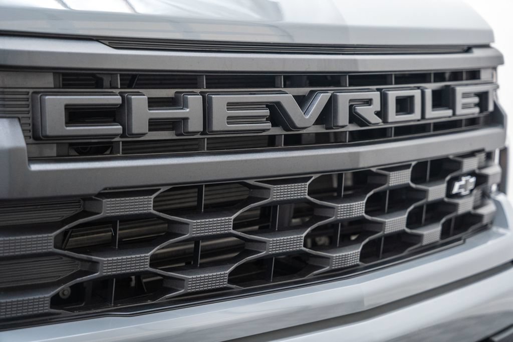 Used 2025 Chevrolet Silverado 1500 Custom w/ Turbomax Blackout Package AWD/4WD image 12