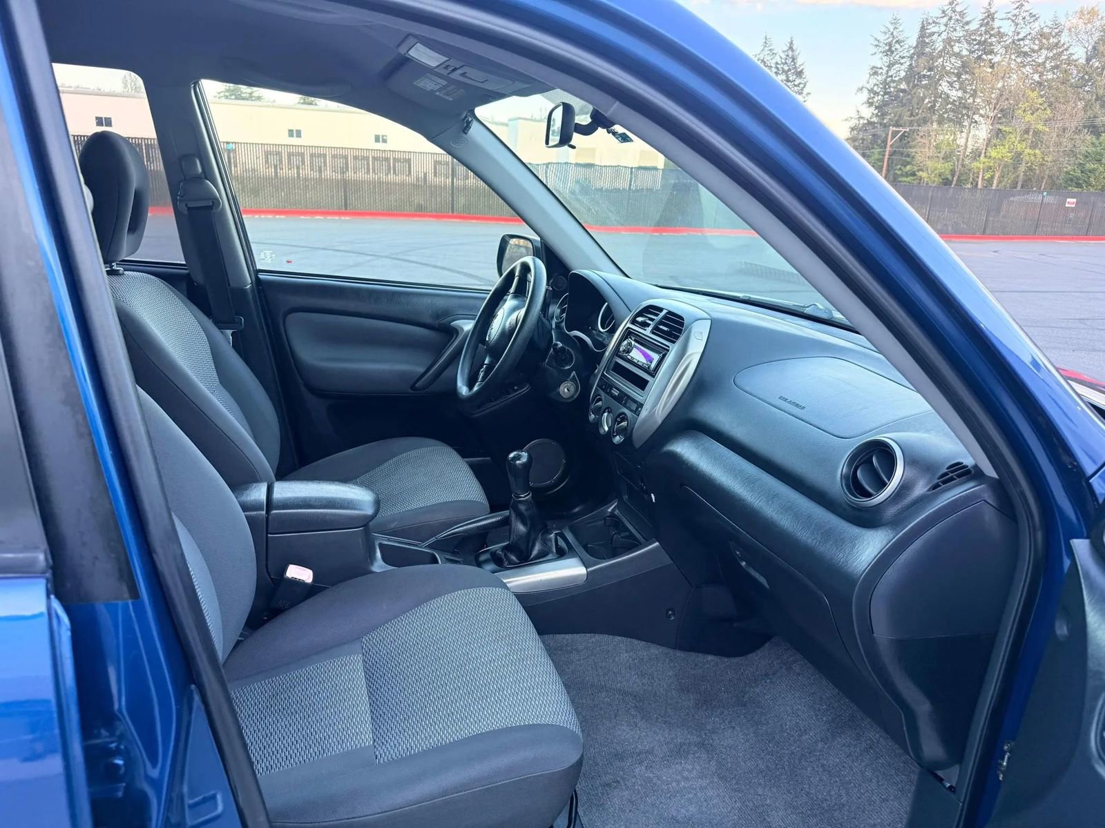 Used 2005 Toyota RAV4 4WD image 11