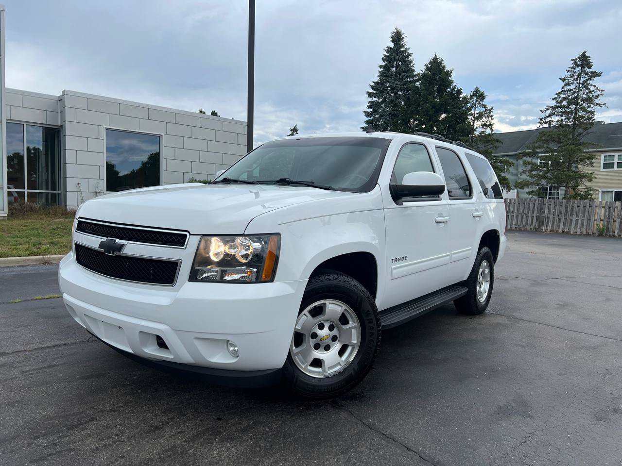 Used 2012 Chevrolet Tahoe LT AWD/4WD image 3