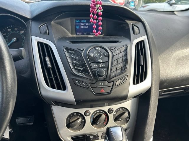 Used 2013 Ford Focus SE FWD image 23