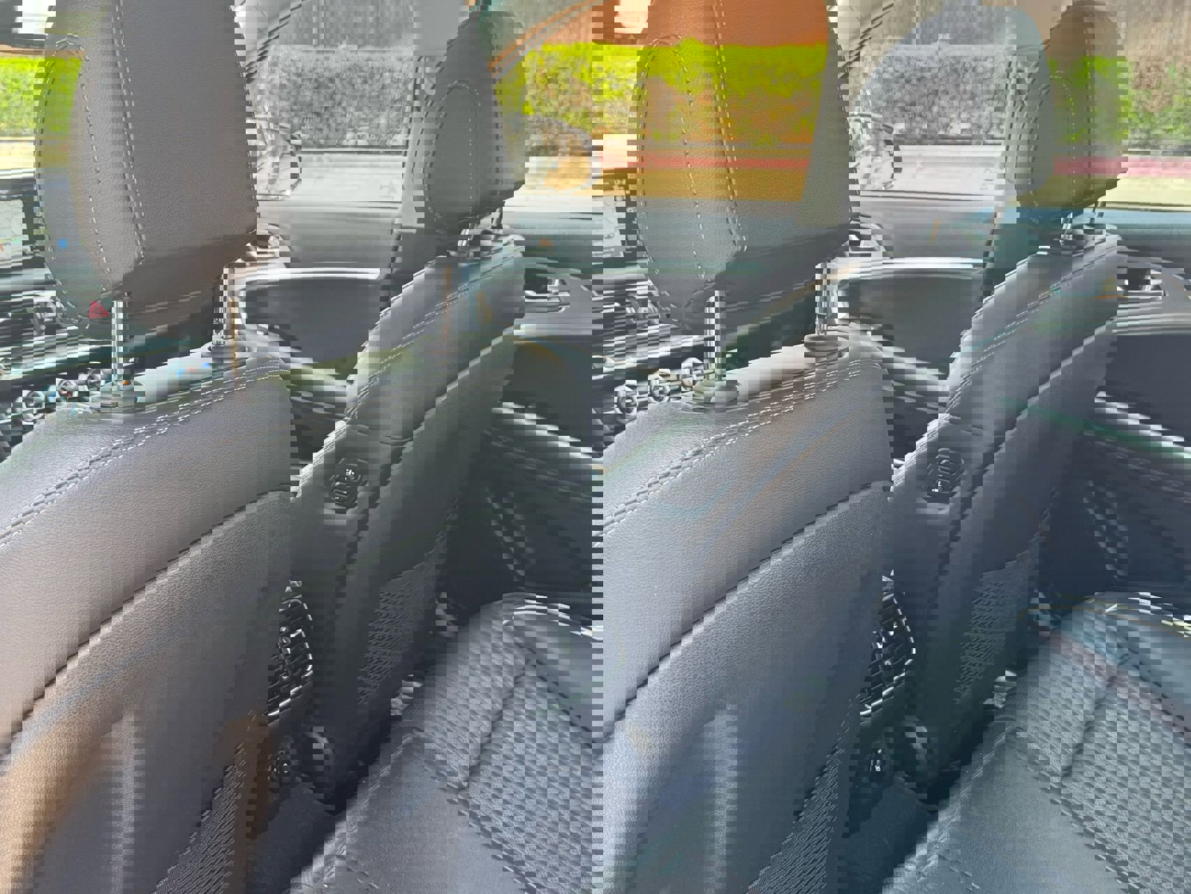 Used 2020 Genesis G70 3.3T w/ Elite Package image 29