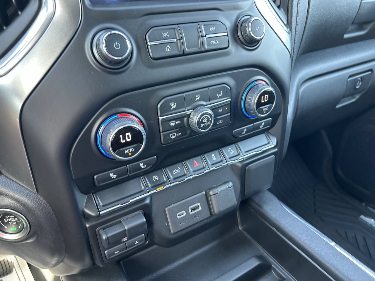 Used 2021 Chevrolet Silverado 1500 LT Trail Boss w/ Bed Protection Package AWD/4WD image 30