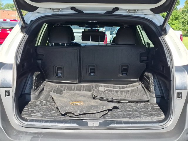 Used 2023 Subaru Outback Wilderness AWD/4WD image 32