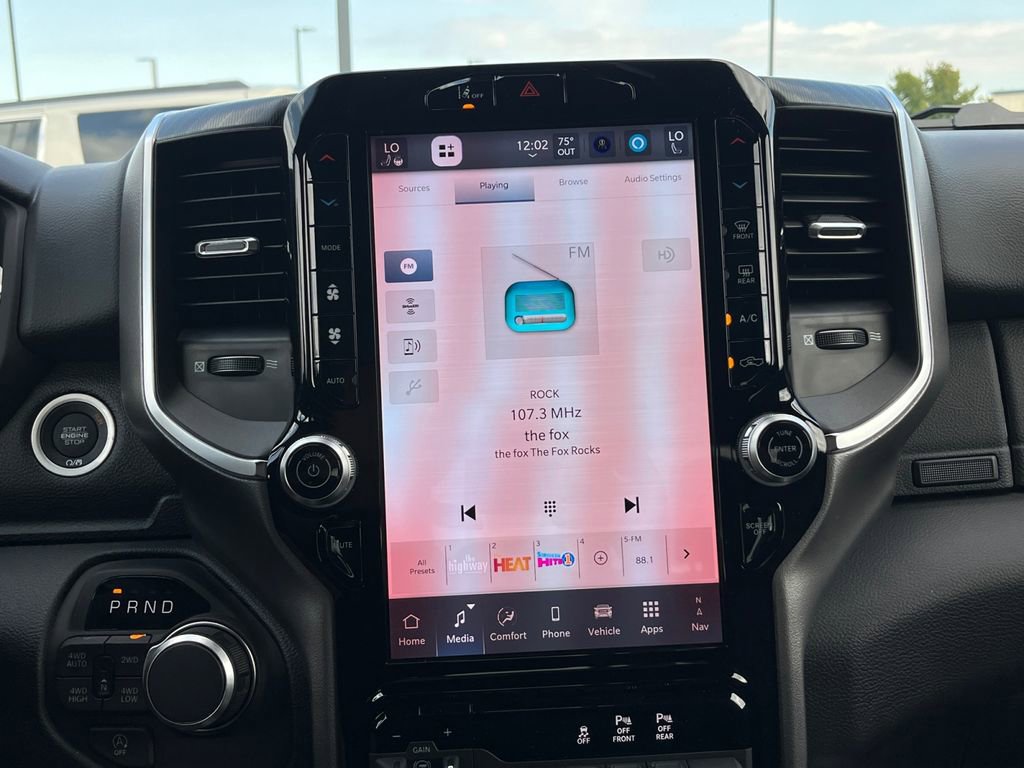 New 2026 RAM 1500 4x4 Crew Cab image 8