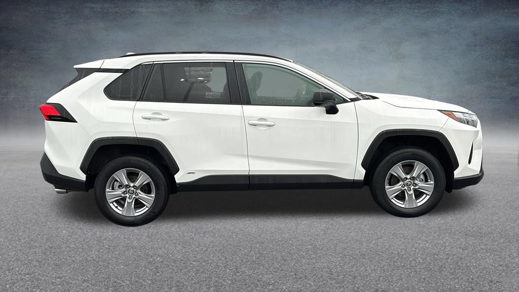 Used 2025 Toyota RAV4 LE AWD/4WD image 26