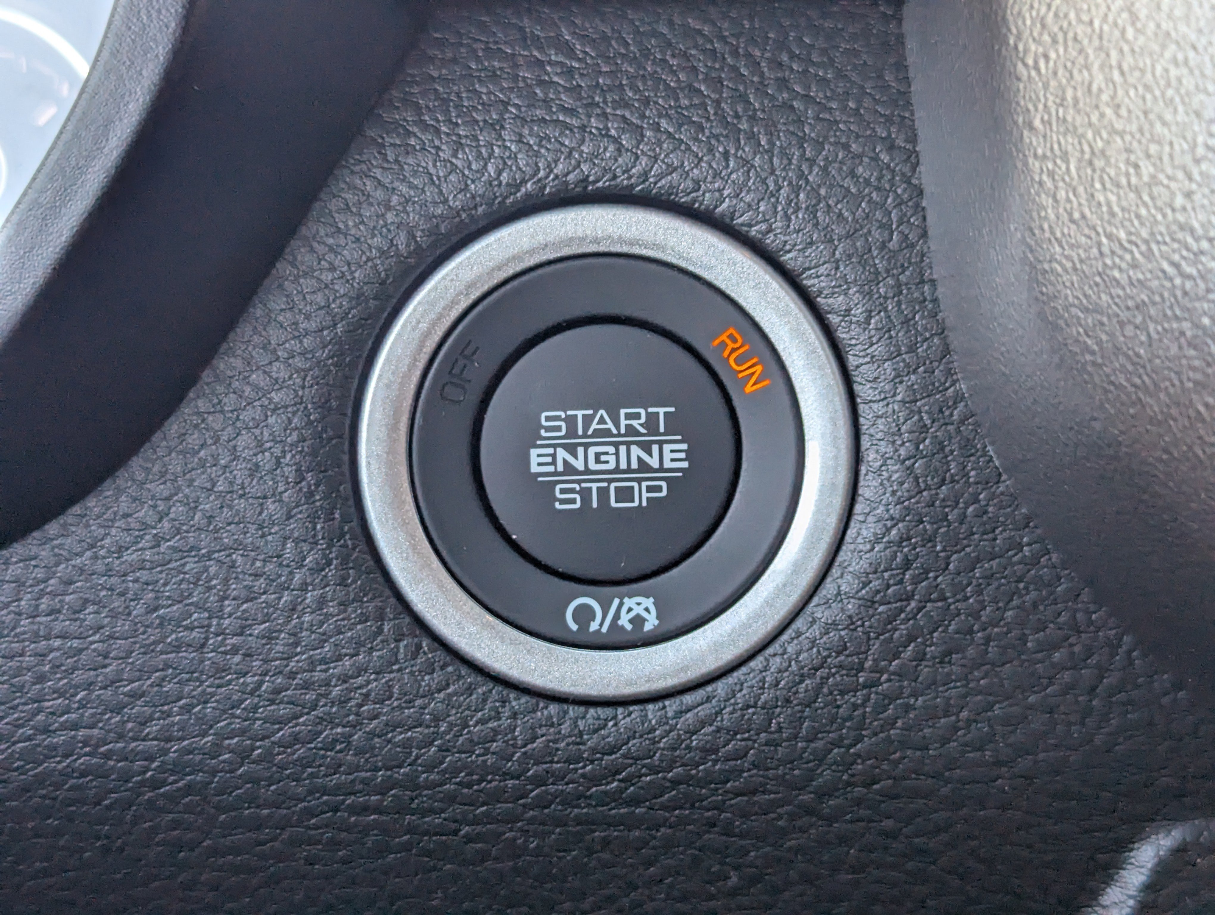 Used 2025 RAM 1500 Laramie w/ Sport Appearance Package image 28