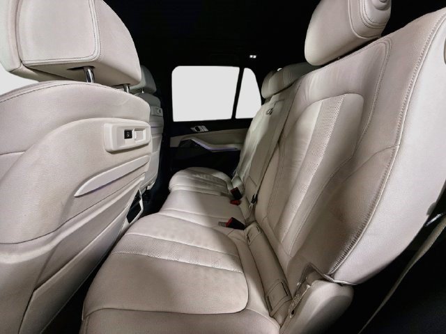 Used 2020 BMW X5 sDrive40i w/ Luxury Seating Package RWD image 24