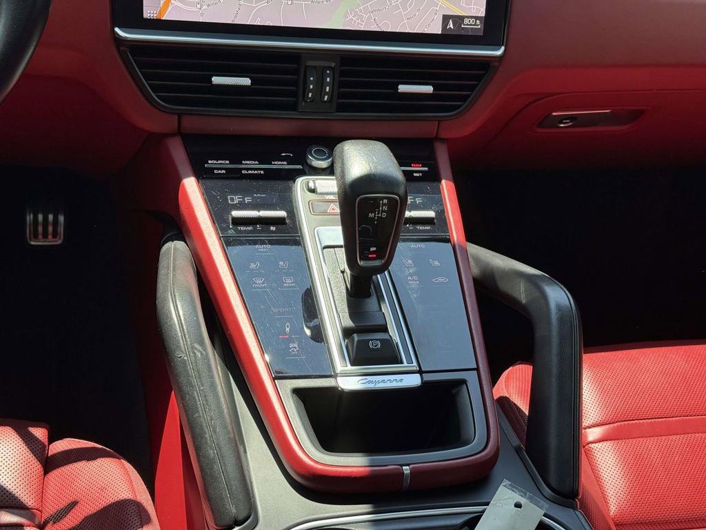 Used 2021 Porsche Cayenne GTS AWD/4WD image 19