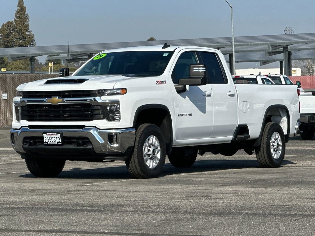 Used 2024 Chevrolet Silverado 2500 LT w/ Convenience Package AWD/4WD image 7