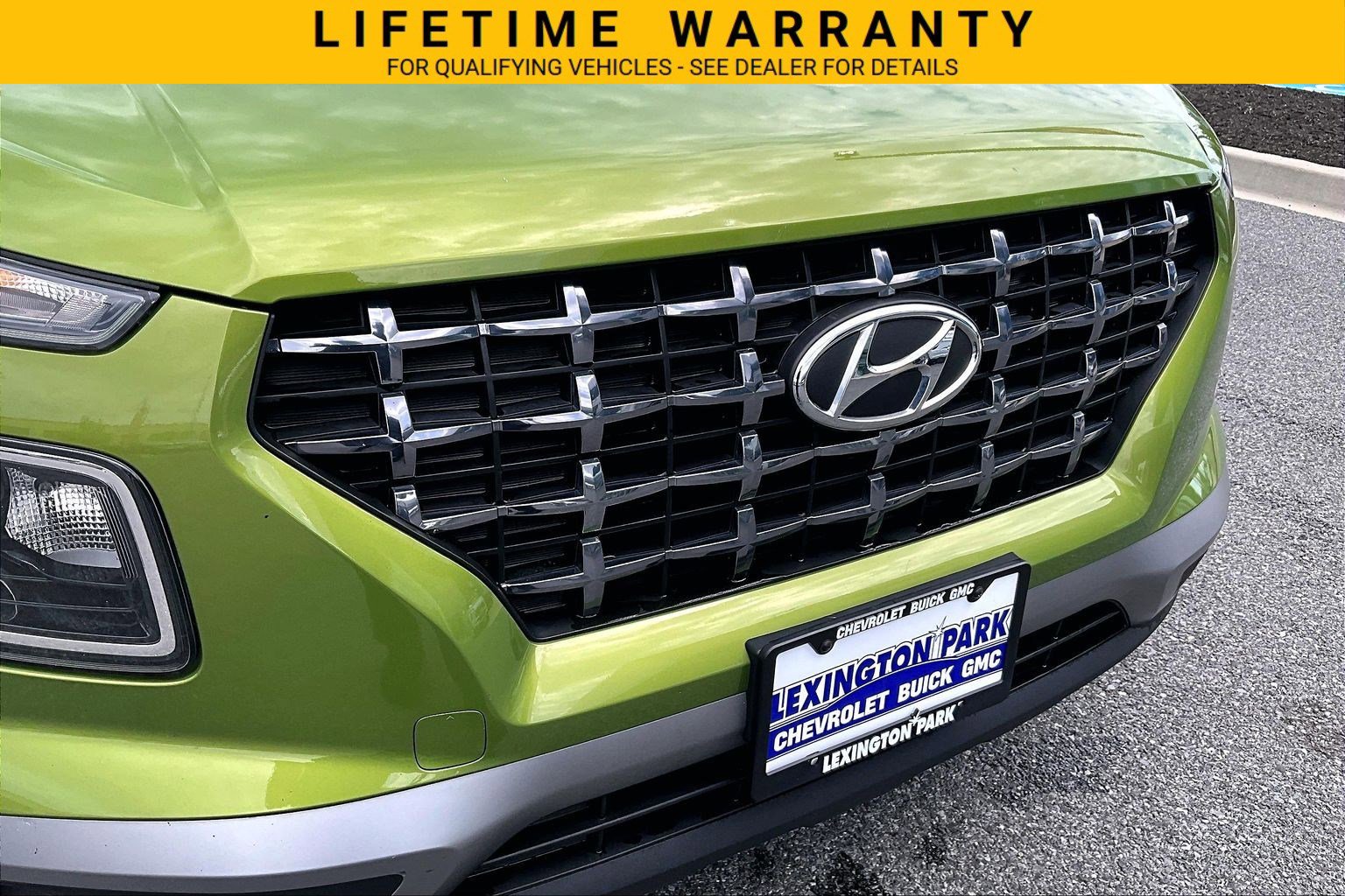 Used 2022 Hyundai Venue SEL w/ Cargo Package FWD image 5