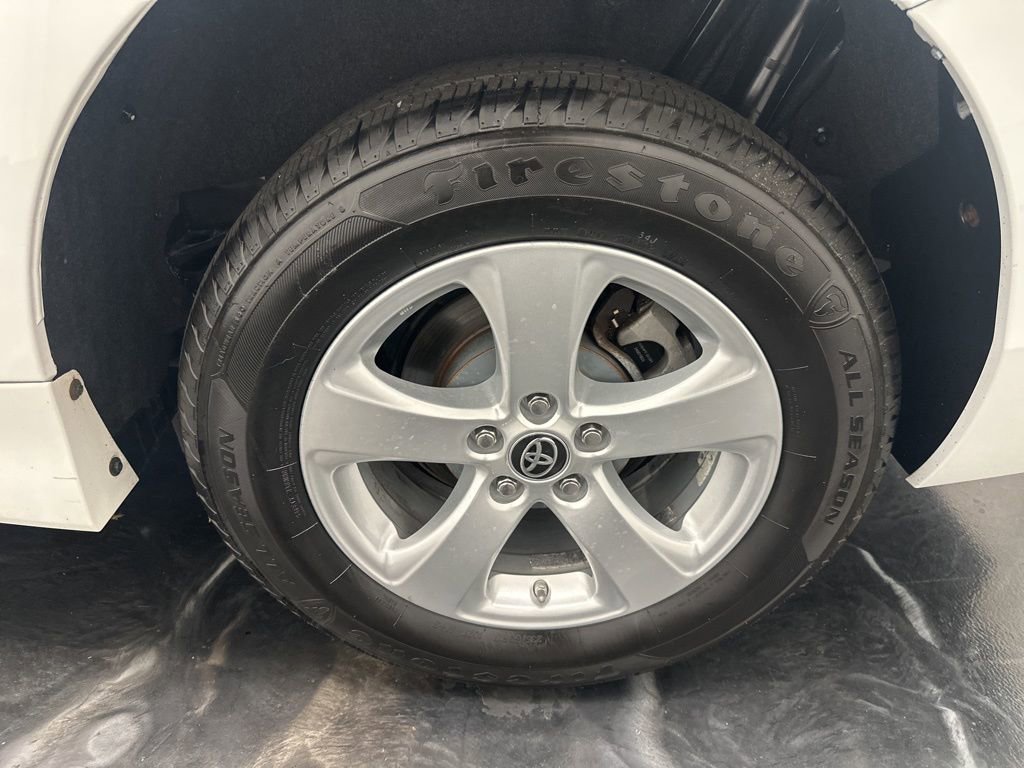 Used 2019 Toyota Sienna L image 30