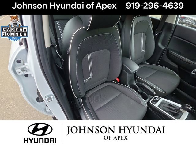 Certified 2023 Hyundai Venue Limited w/ Cargo Package image 20