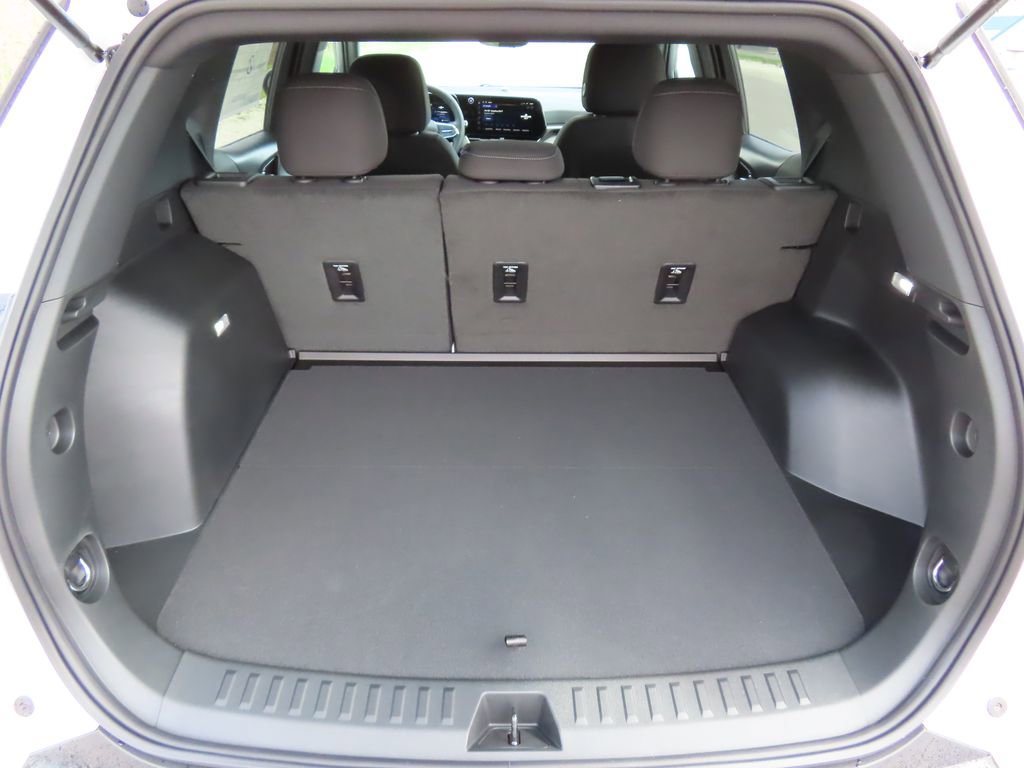 New 2026 Chevrolet Equinox LT AWD/4WD image 18