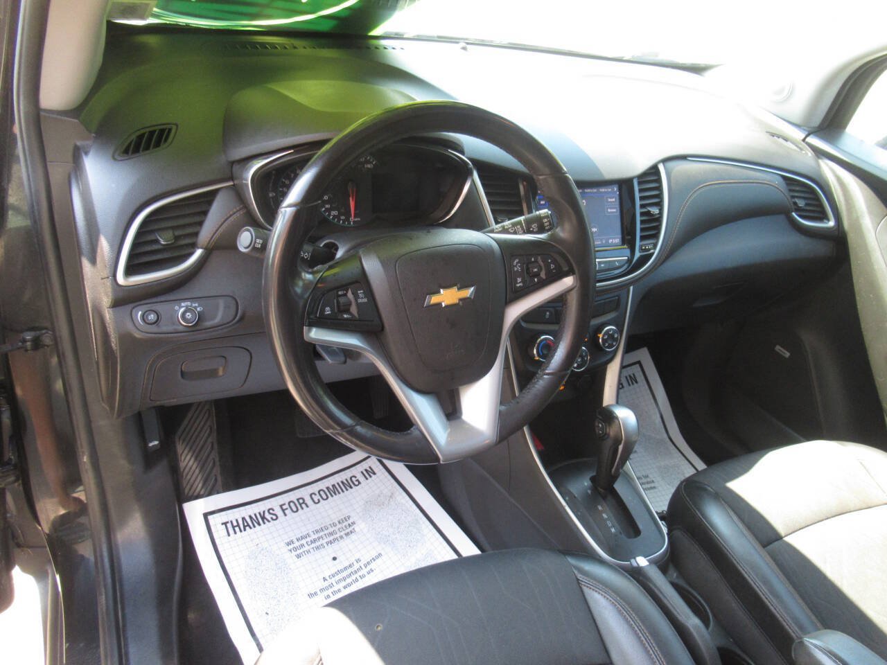 Used 2020 Chevrolet Trax LT w/ Sun & Sound Package AWD/4WD image 19