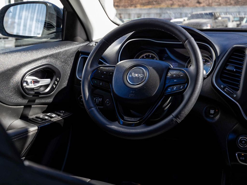 Used 2023 Jeep Cherokee Altitude Lux w/ Lux Elite Package image 25