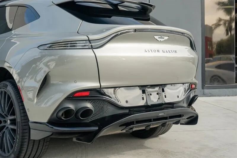 Used 2023 Aston Martin DBX 707 image 18