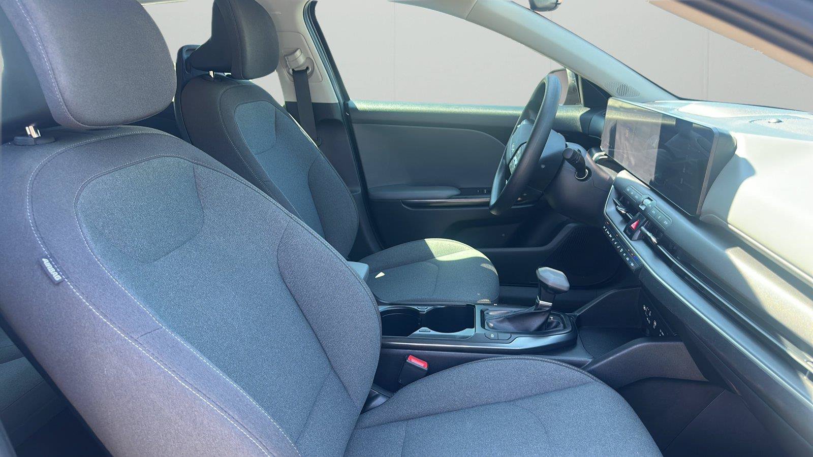 Used 2025 Kia K4 FWD image 14