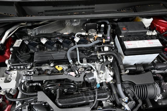 Used 2025 Toyota Corolla XSE image 32