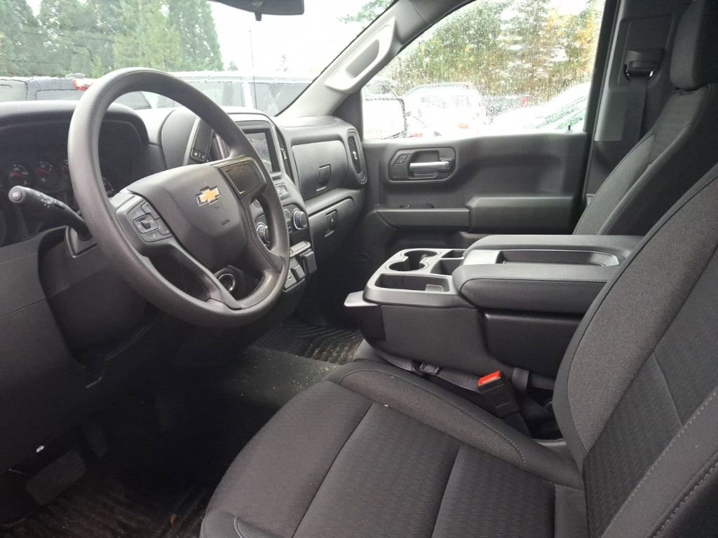 Used 2025 Chevrolet Silverado 1500 Custom w/ Turbomax Blackout Package image 11