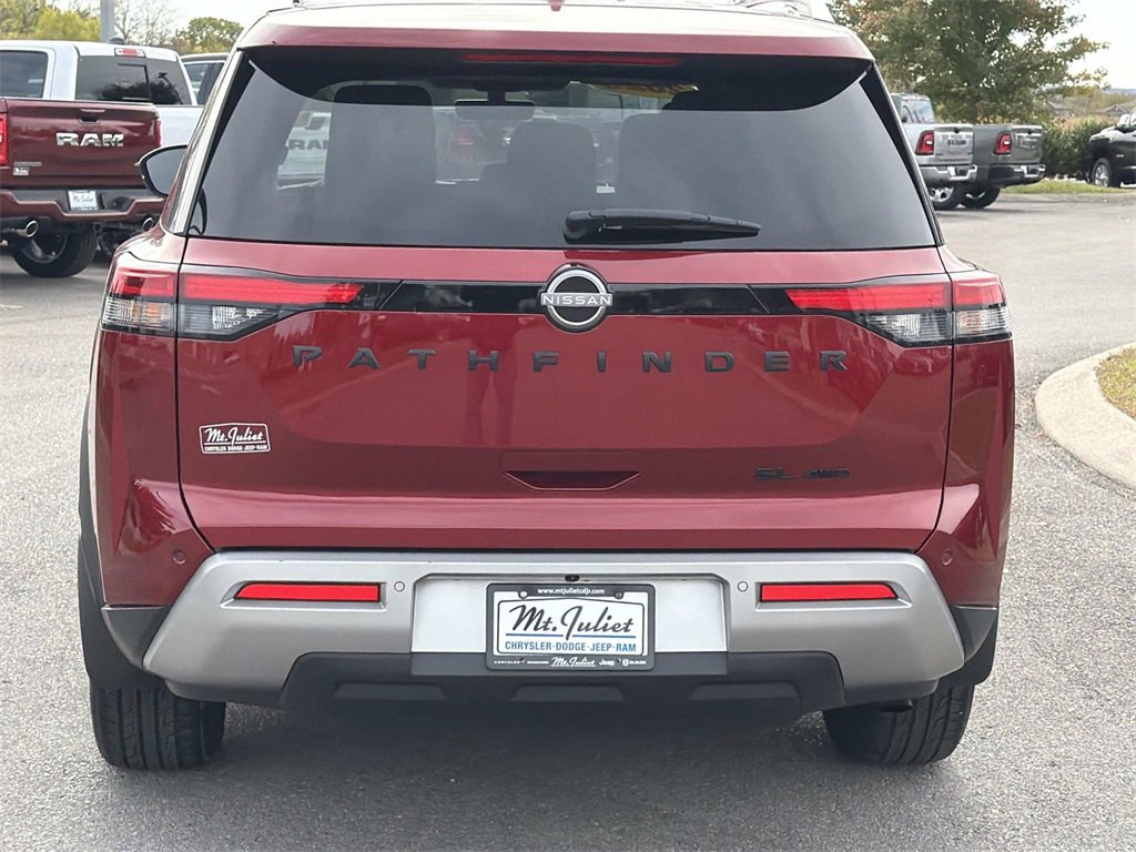 Used 2023 Nissan Pathfinder SL w/ Black Appearance Package image 8