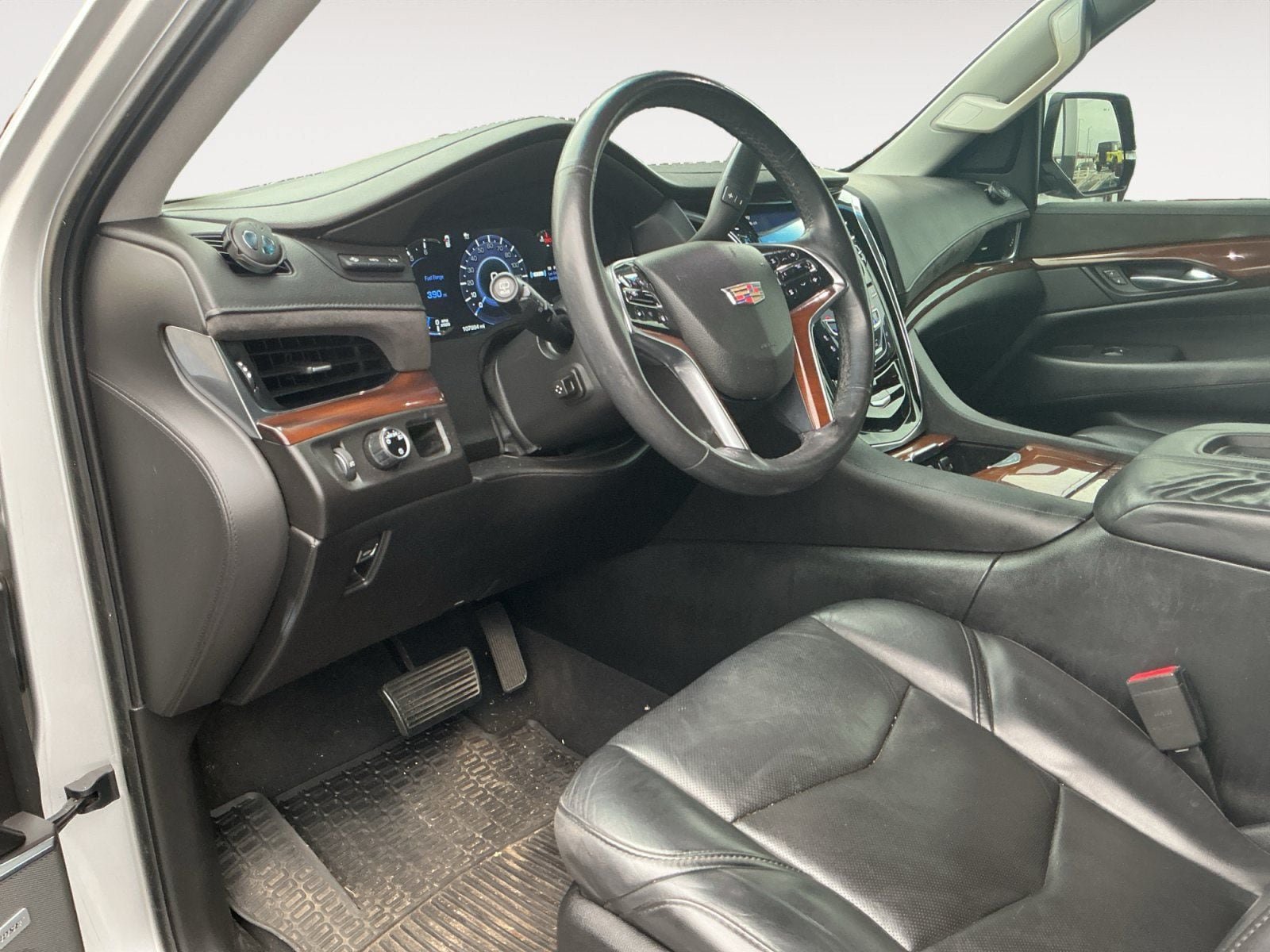 Used 2017 Cadillac Escalade Premium Luxury RWD image 10