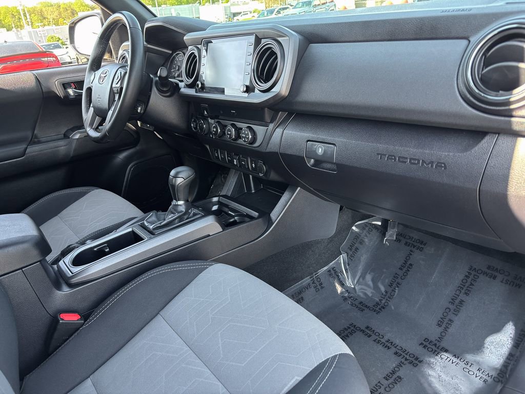 Certified 2020 Toyota Tacoma TRD Sport w/ Technology Package AWD/4WD image 41