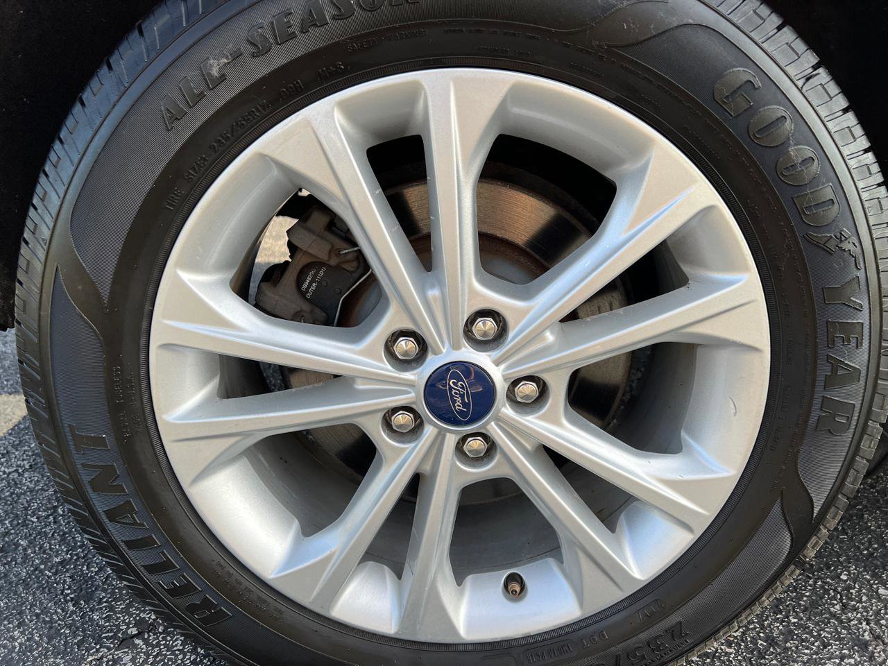 Used 2018 Ford Escape SEL AWD/4WD image 14