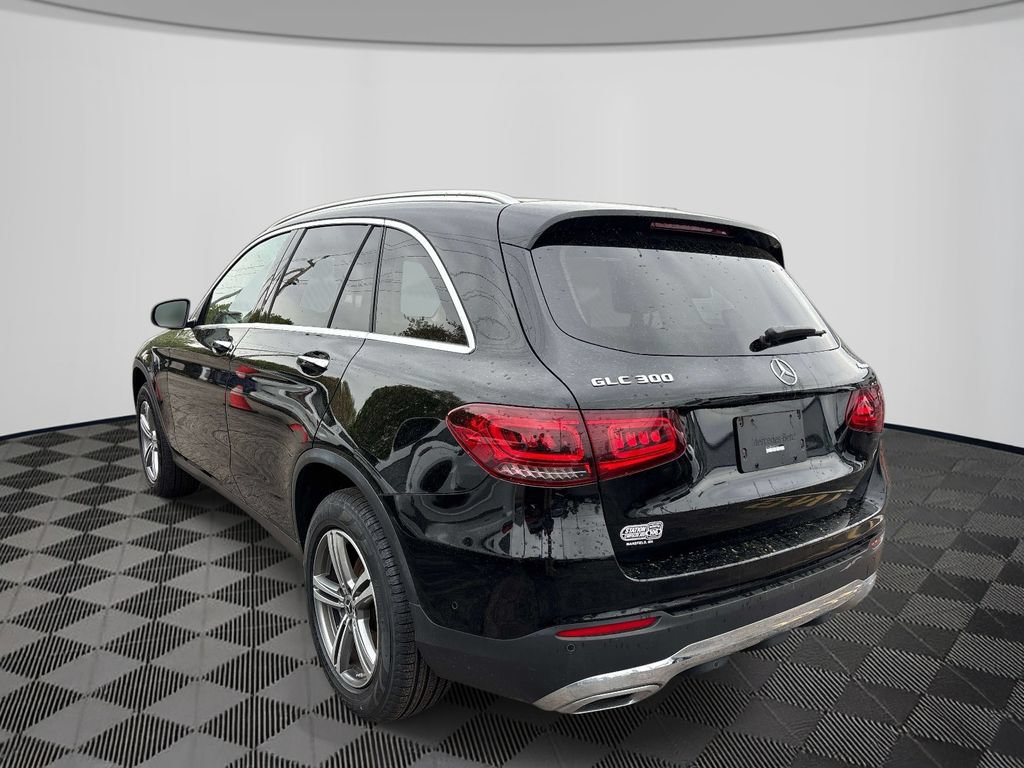 Used 2021 Mercedes-Benz GLC 300 4MATIC image 3
