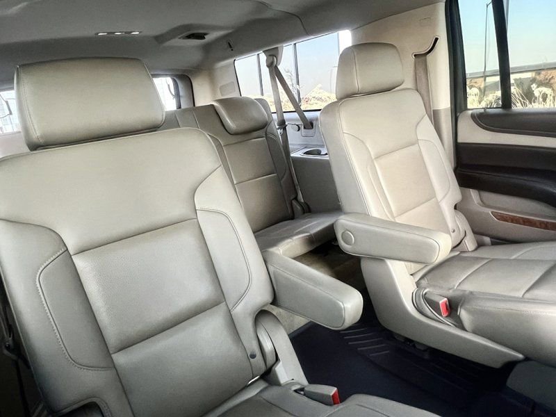 Used 2015 Chevrolet Suburban LTZ image 13
