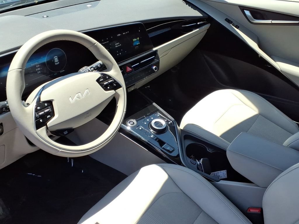 Certified 2023 Kia Niro Wind FWD image 14