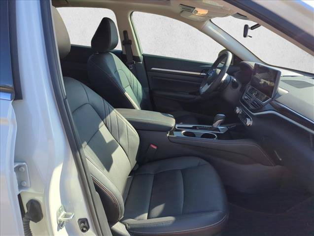 Used 2025 Nissan Altima 2.5 SR w/ SR Premium Package FWD image 21
