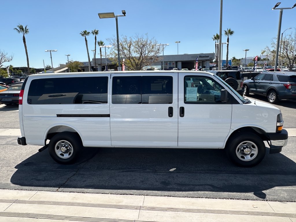 Used 2025 Chevrolet Express 3500 LT w/ LT Preferred Equipment Group RWD image 9
