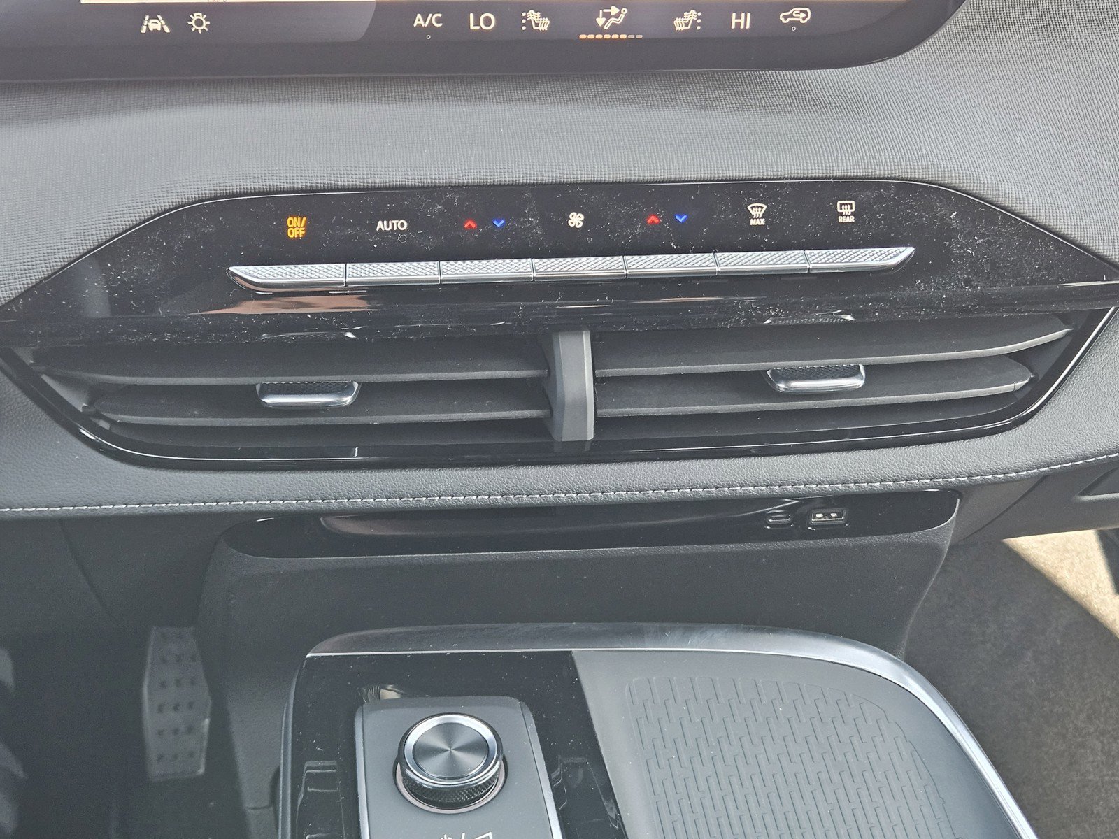 New 2026 Buick Enclave Sport Touring w/ Power Package FWD image 14