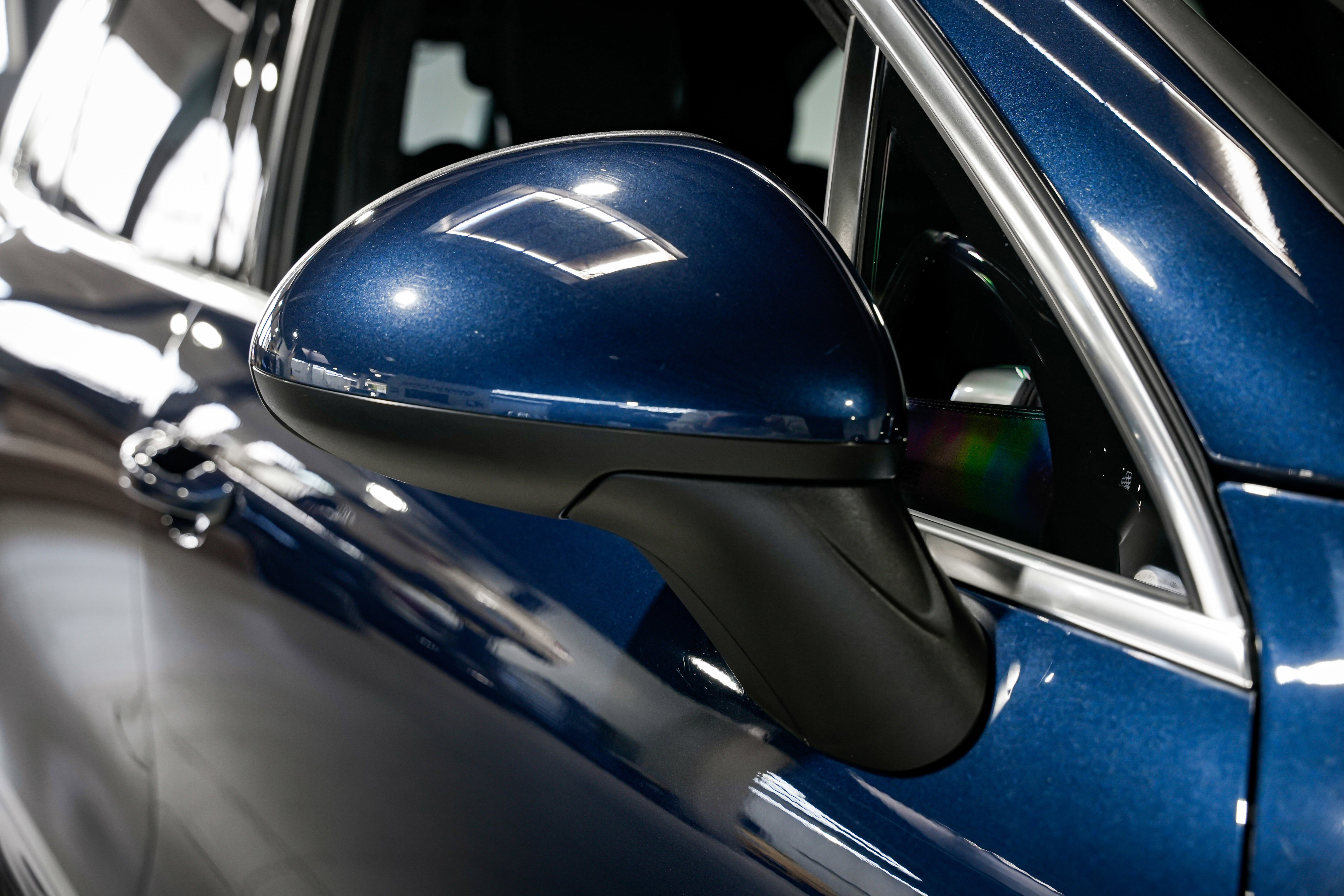 Used 2012 Porsche Cayenne Turbo image 44