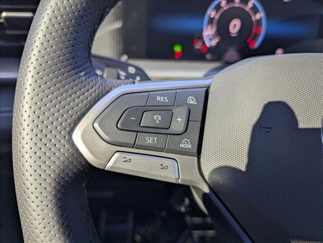 New 2026 Volkswagen Tiguan SE R-Line image 13