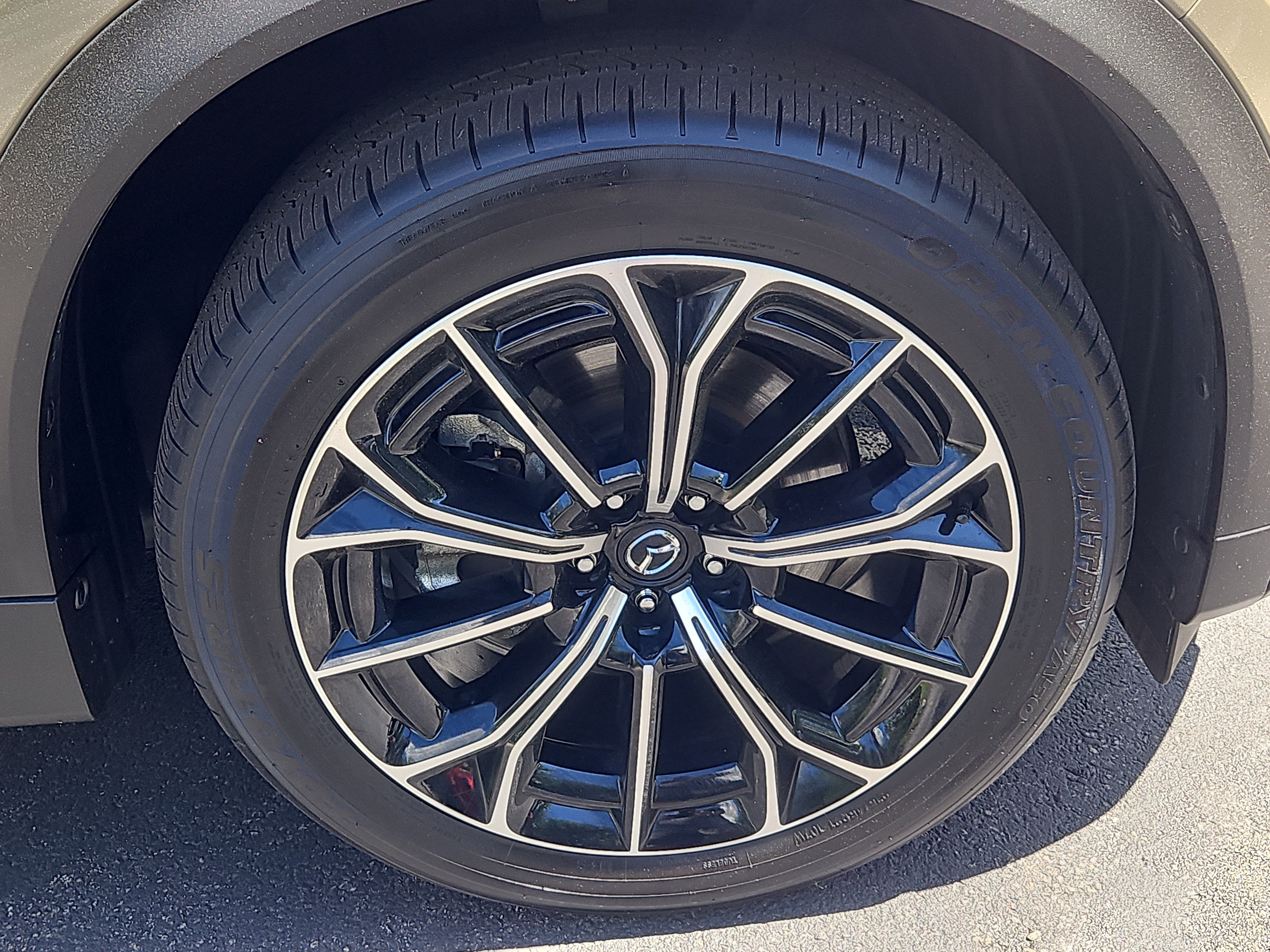Certified 2025 MAZDA CX-70 Plug-In Hybrid w/ Premium Pkg AWD/4WD image 32