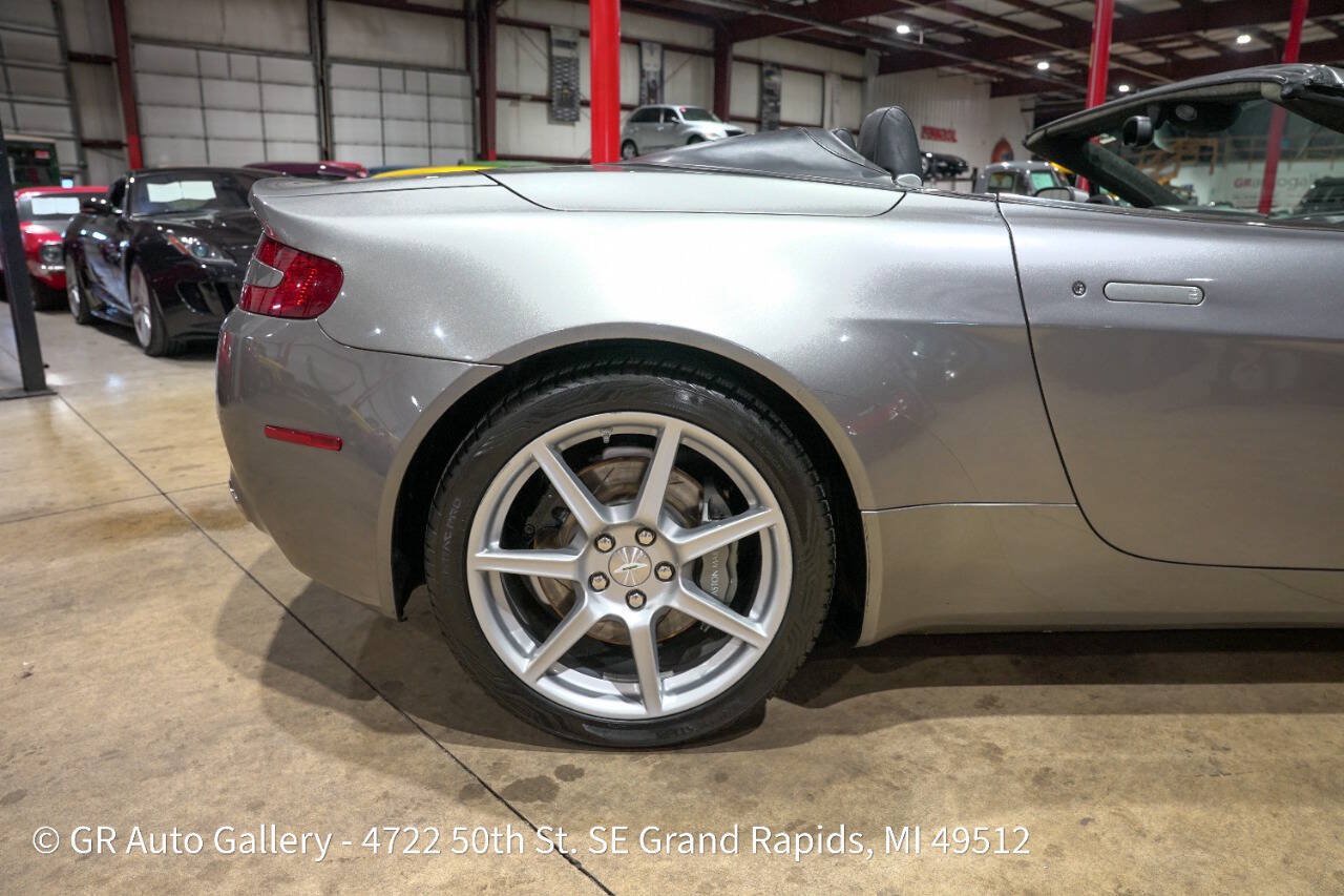 Used 2007 Aston Martin V8 Vantage Roadster RWD image 9