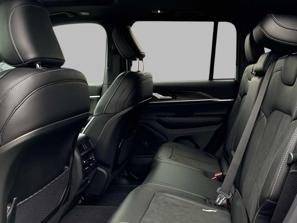 New 2026 Jeep Grand Cherokee Altitude AWD/4WD image 6