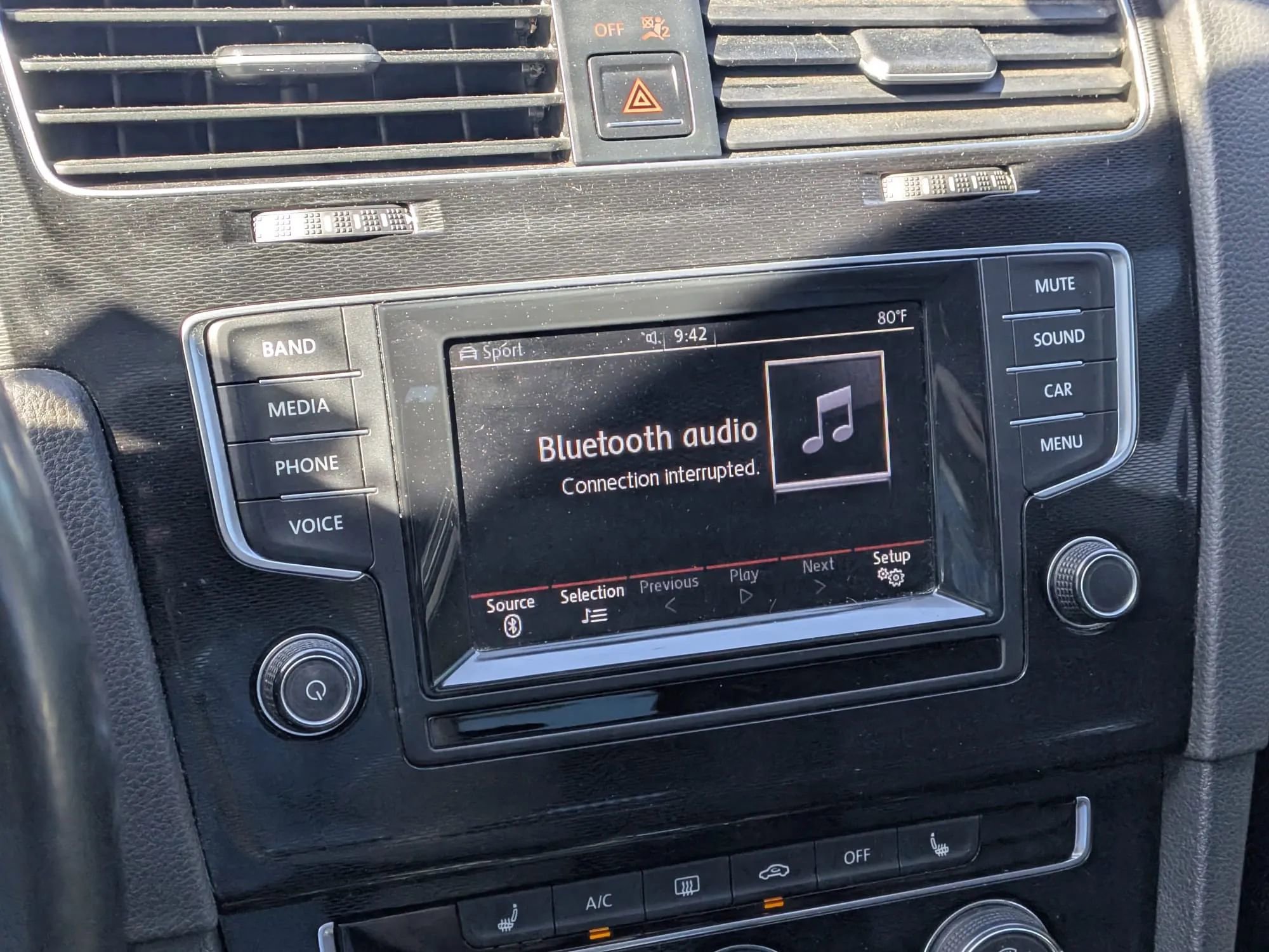 Used 2015 Volkswagen Golf 4-Door image 16