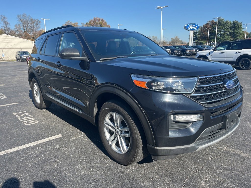 Used 2020 Ford Explorer XLT w/ Equipment Group 202A image 6