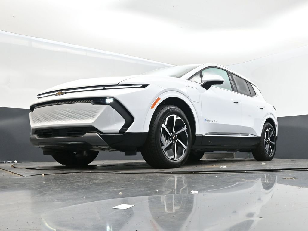 New 2025 Chevrolet Equinox EV LT FWD image 39